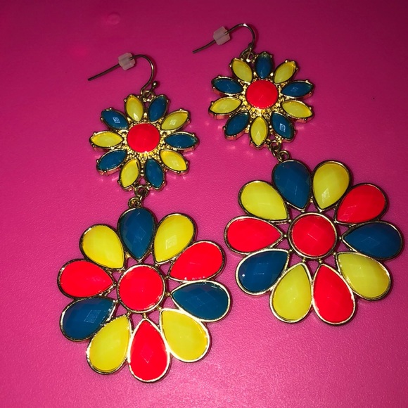 2 EARRING BUNDLE - Picture 2 of 7